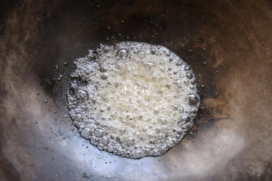 Pure dry goods technology sharing post: 6 morphological changes of white sugar in the process of frying sugar syrup, hanging cream, silk drawing, glass, tender juice, sugar color step 0