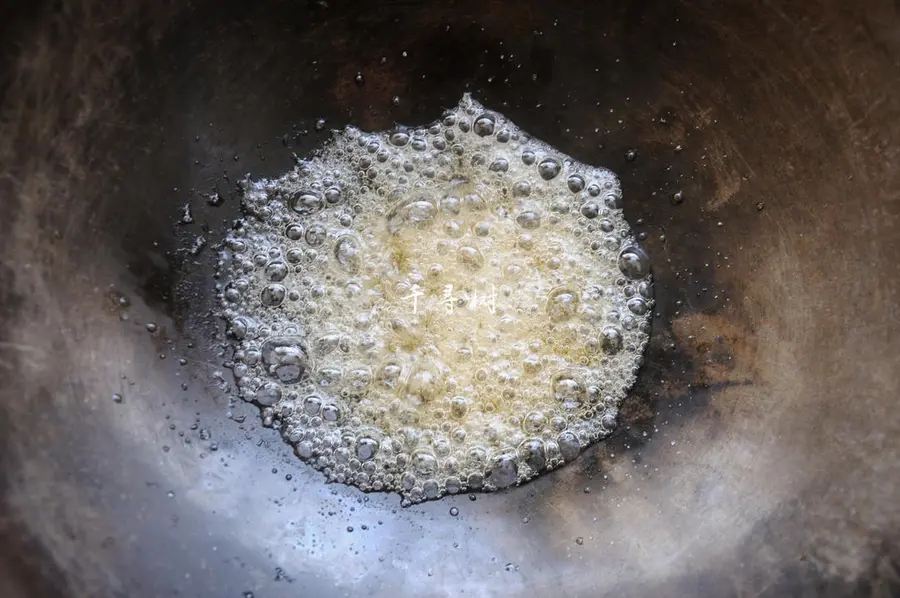 Pure dry goods technology sharing post: 6 morphological changes of white sugar in the process of frying sugar syrup, hanging cream, silk drawing, glass, tender juice, sugar color step 0