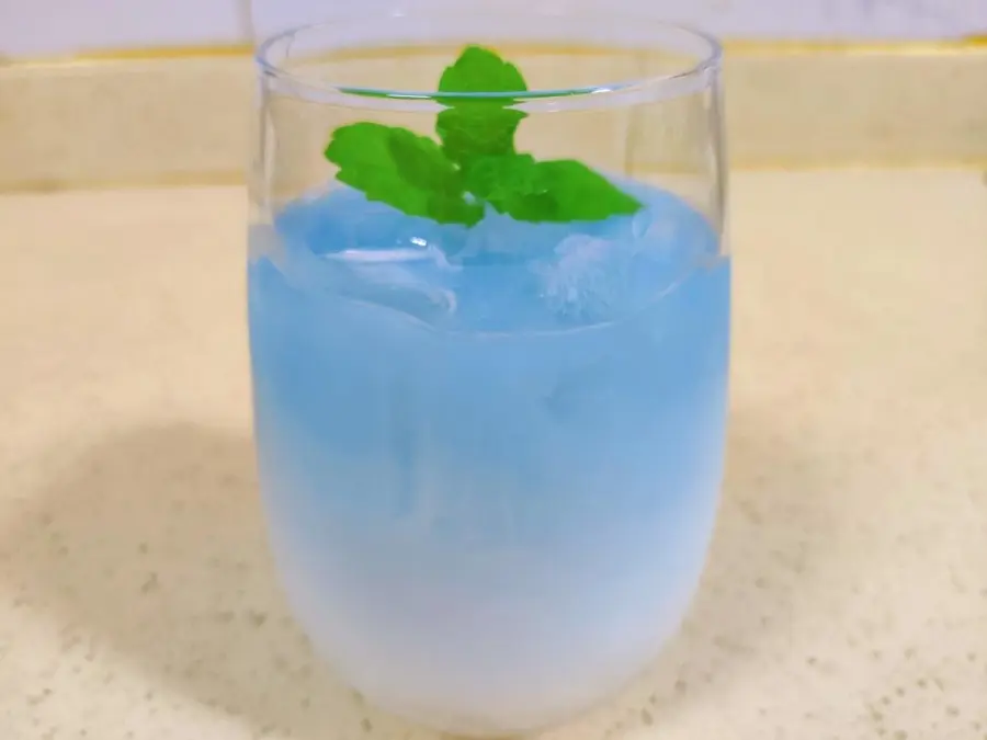 Castle in the Sky ~ Butterfly Pea Flower Milk step 0