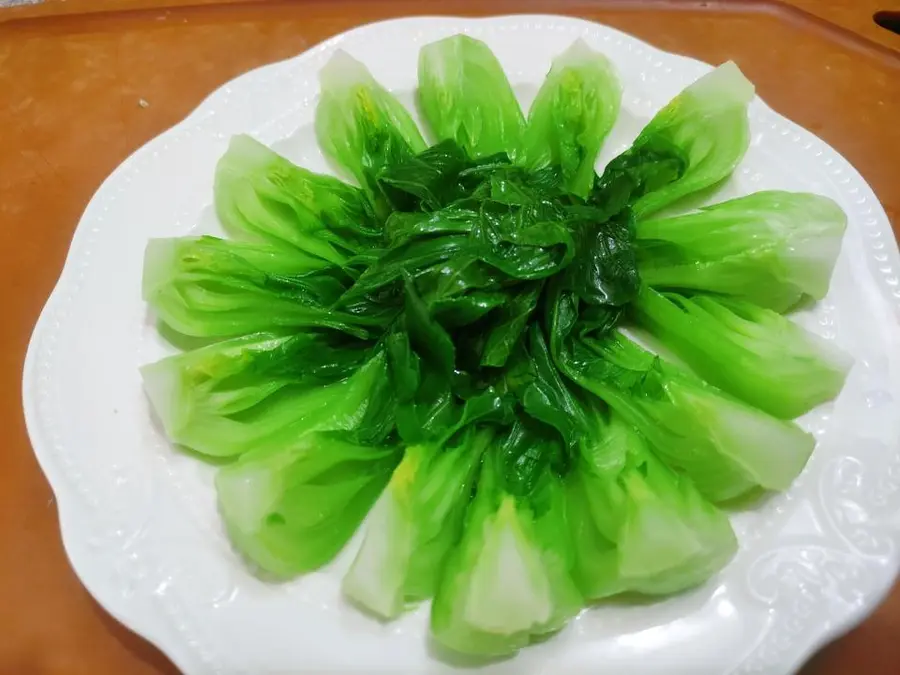 Chinese New Year's Eve Dinner ~ Small freshness on the table (shiitake mushroom abalone seared cabbage heart) step 0