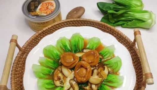 Chinese New Year's Eve Dinner ~ Small freshness on the table (shiitake mushroom abalone seared cabbage heart)