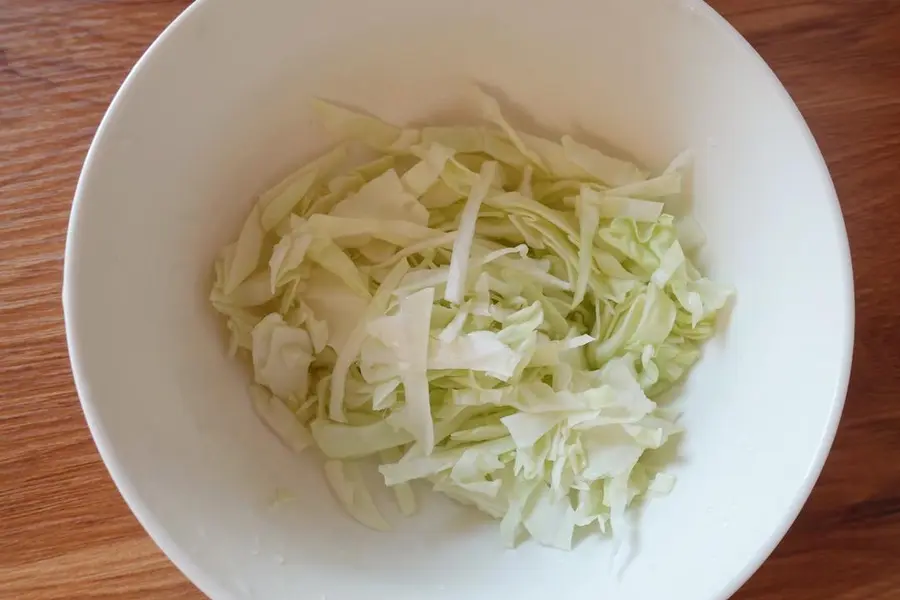 Cabbage quiche for a small fresh breakfast step 0