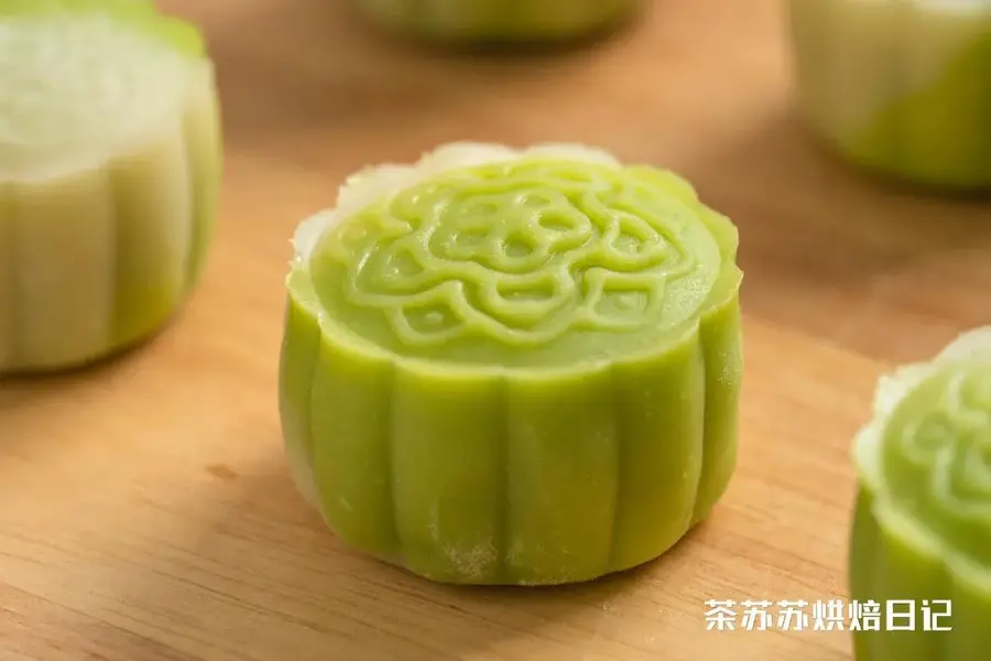 ã€Colorful flowing heart snow skin mooncakesã€‘Small and fresh mooncakes, delicious and not greasy step 0