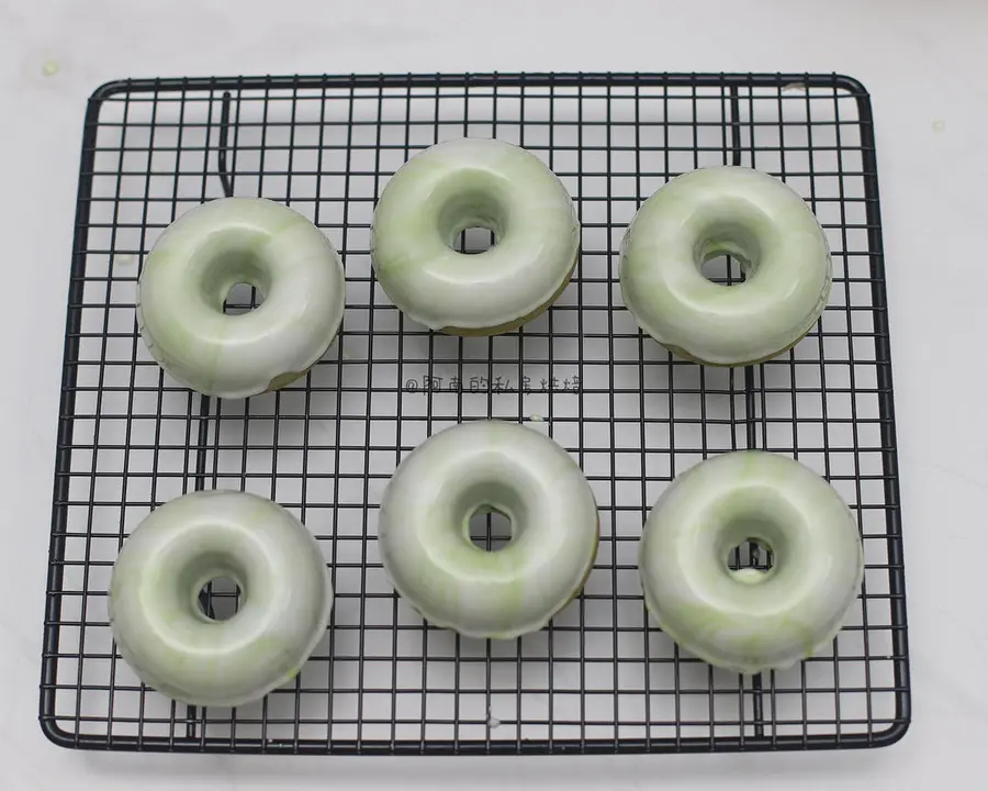 Little fresh series! Stir it up and you'll be successful! Matcha marble doughnut~ step 0