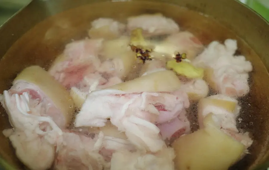 Minimal fresh pig's trotter recipe: sand ginger pig's trotters step 0