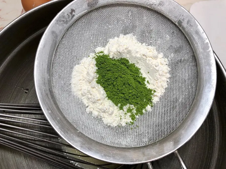 Matcha cream honey bean cake roll! !ï¸ step 0