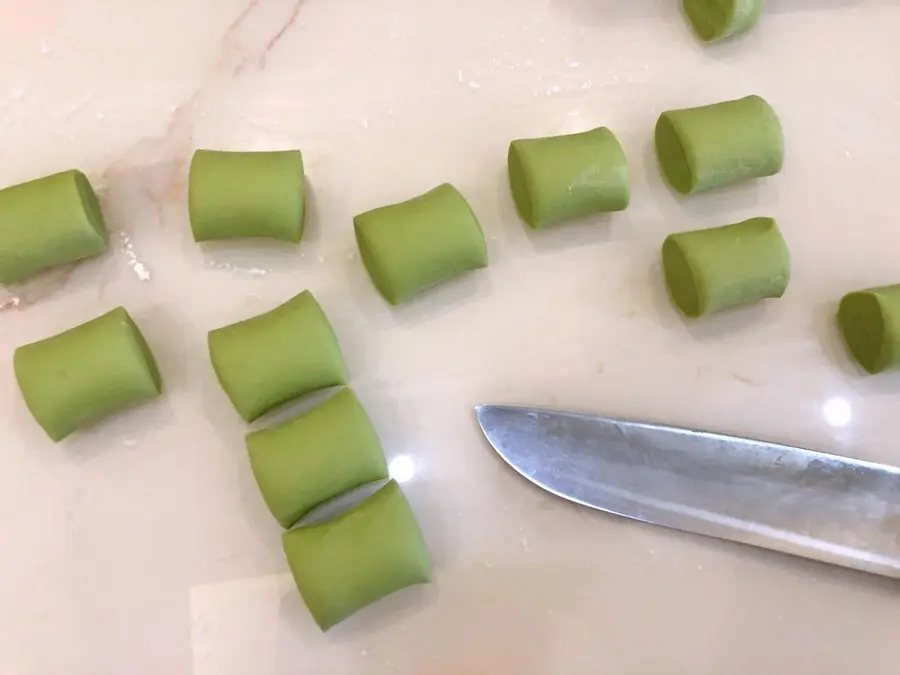 Once-fermented - wormwood juice knife cut small fresh steamed buns! !ï¸ rolling pin method step 0