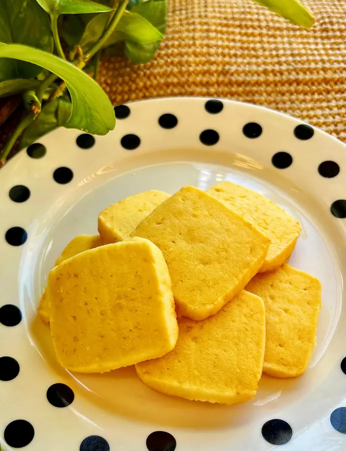 Small fresh lemon cookies