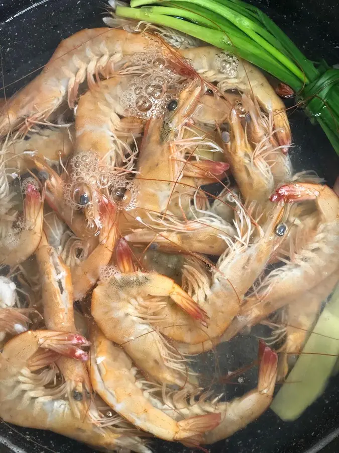 Small fresh Thai sweet and spicy prawns step 0