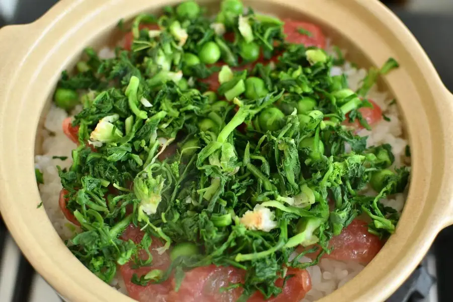 A little freshness in summer, claypot rice with cured cabbage~ step 0