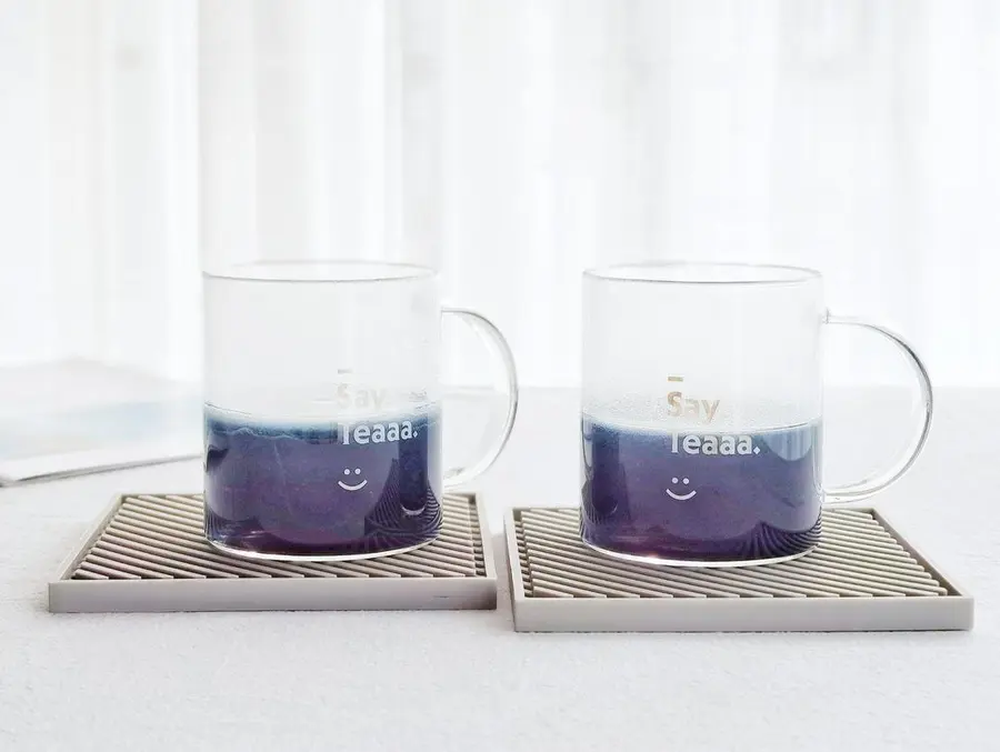 Butterfly pea flower coconut milk sago dew step 0