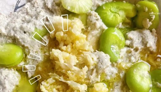 Steamed broad beans with small fresh  stinky tofu