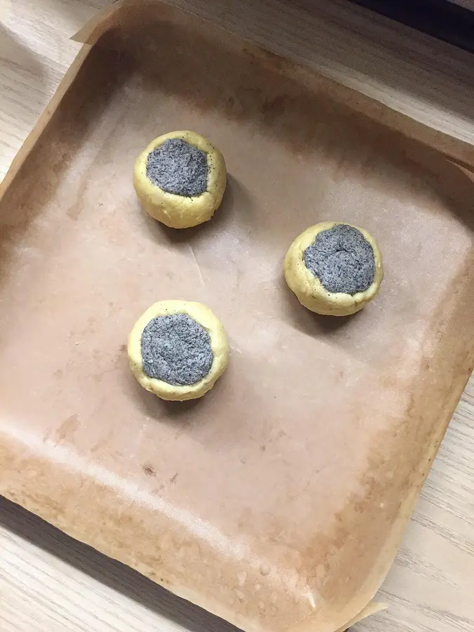 Black sesame almond cheese scone  is a success and is particularly fragrant step 0