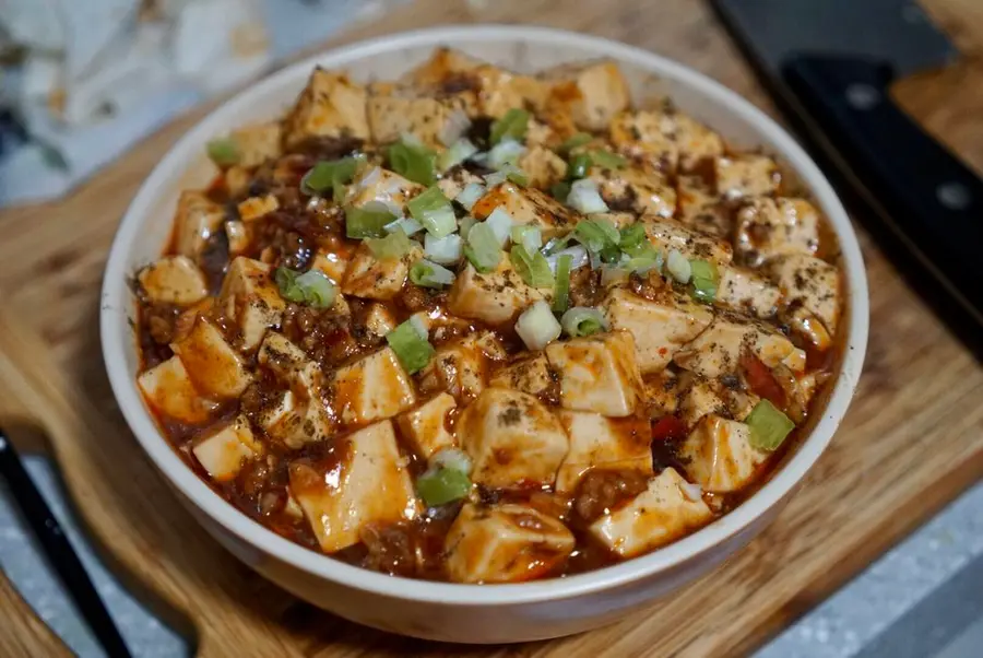 Garlic white meat & mapo tofu|The meat is small and fresh & the tofu has a heavy taste step 0