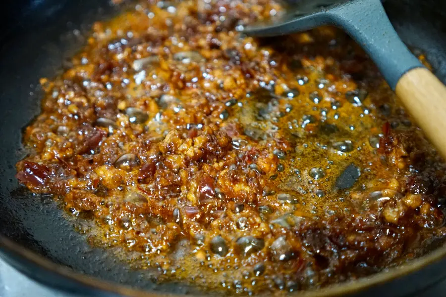 Garlic white meat & mapo tofu|The meat is small and fresh & the tofu has a heavy taste step 0