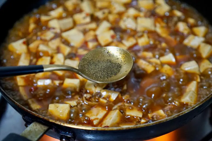 Garlic white meat & mapo tofu|The meat is small and fresh & the tofu has a heavy taste step 0