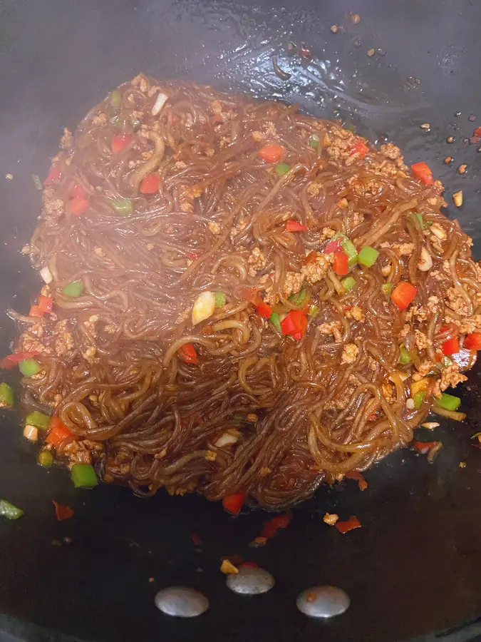 Ants on the tree - meat foam vermicelli step 0