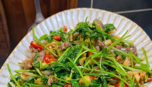 Stir-fried yellow beef, the meat is tender and fragrant! It's so delicious it's a rice killer!