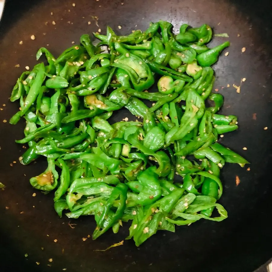 Hunan stir-fried pork step 0