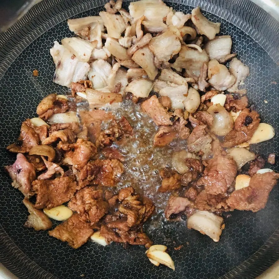 Hunan stir-fried pork step 0