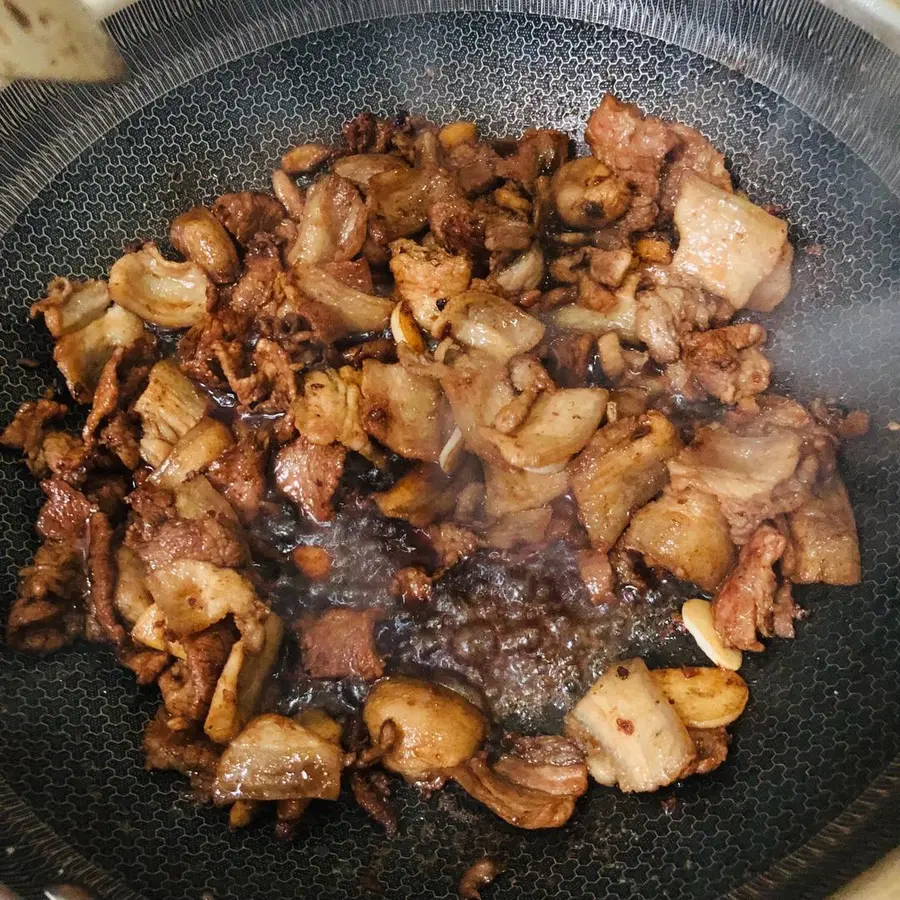 Hunan stir-fried pork step 0