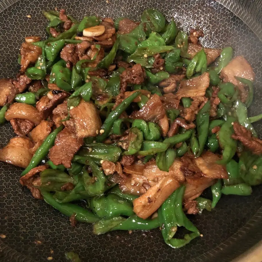 Hunan stir-fried pork step 0