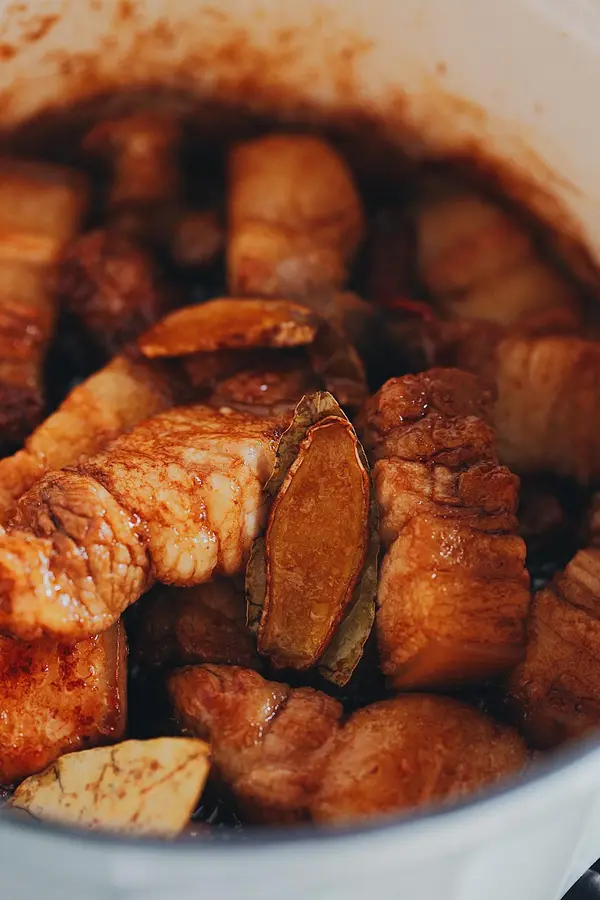 Home-style braised pork without blanching or oil step 0