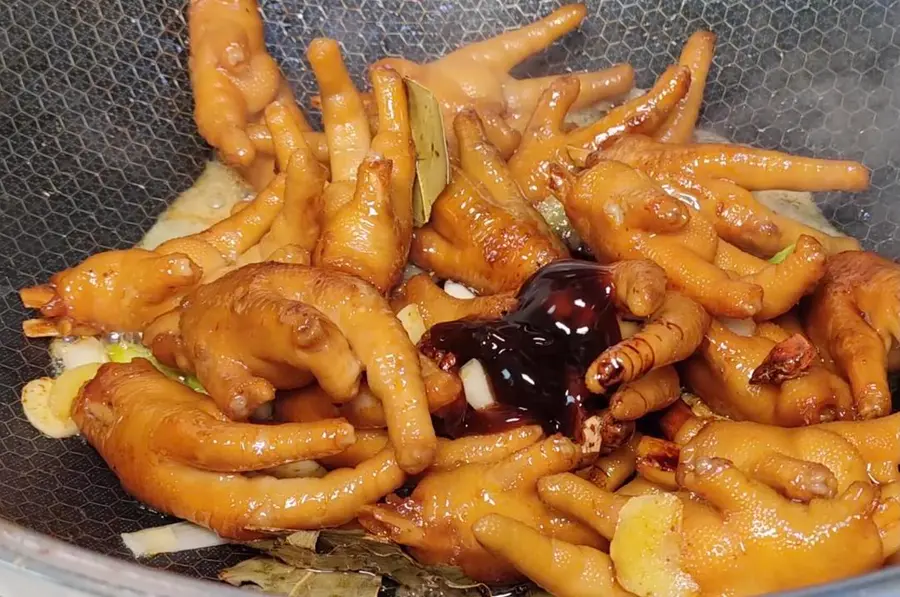 Super delicious  that you can't even eat in specialty chicken feet restaurants step 0