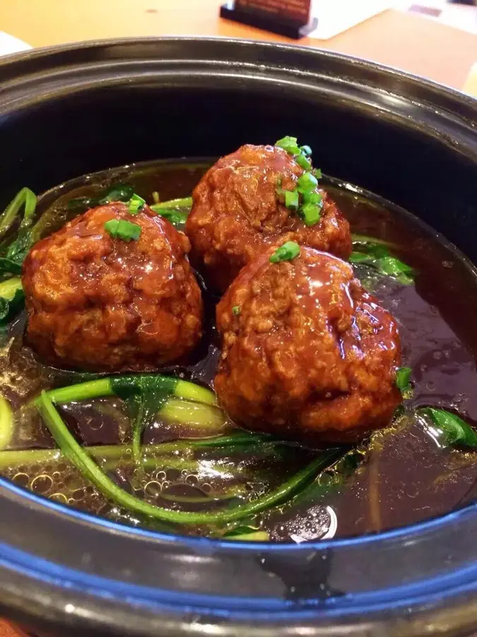 Braised Lion's Head (Four Happiness Meatballs) Home Edition, simple and delicious step 0