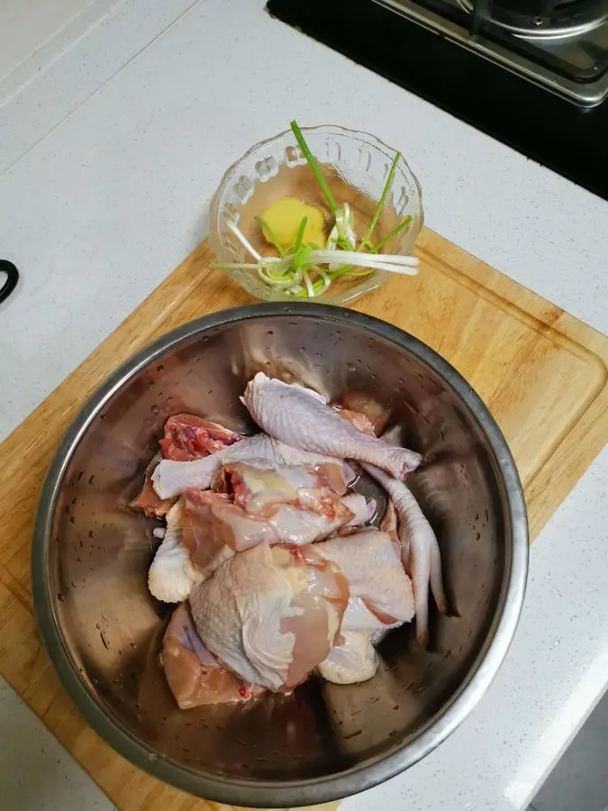 Stewed chicken broth step 0