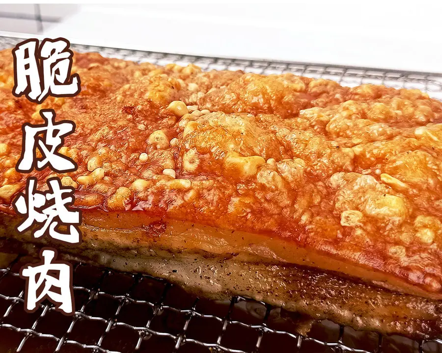 Crispy roast pork, crispy skin, sweet meat, raw roast method