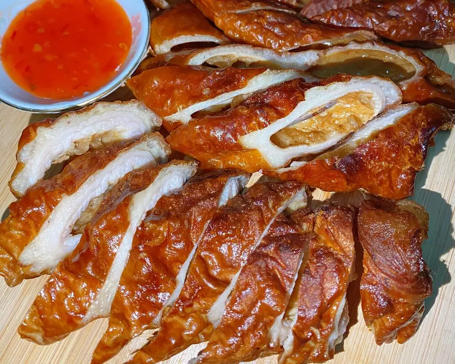 Crispy fat sausage that can't be stopped (fried pork intestine)