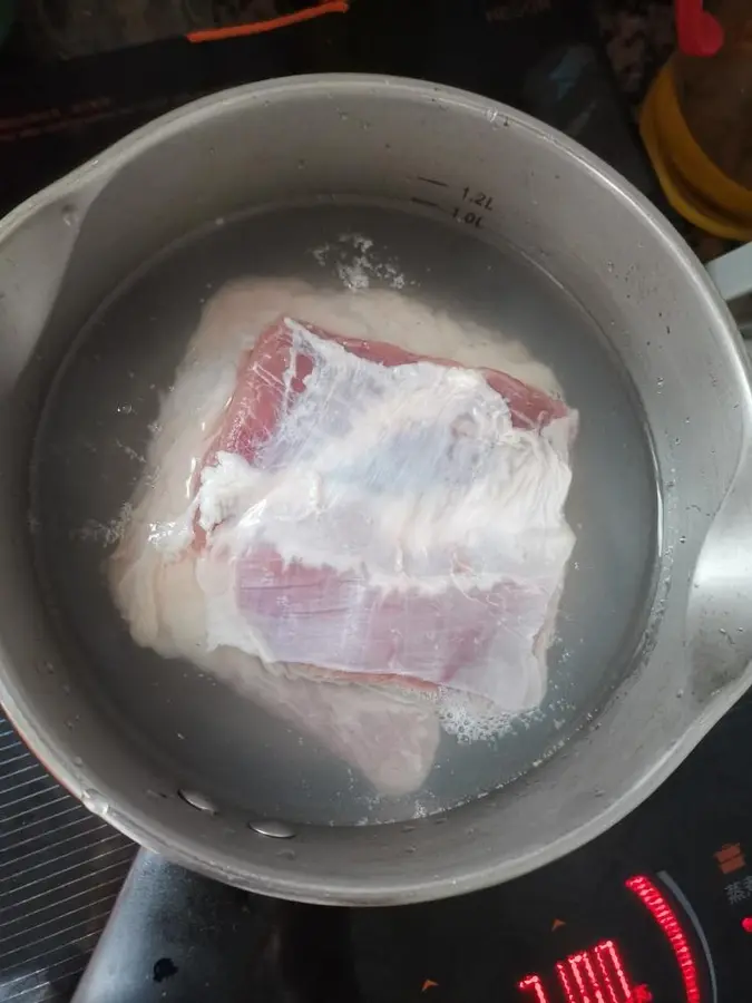 Deep-fried button meat (puff pastry, with crispy button and dipping sauce) step 0