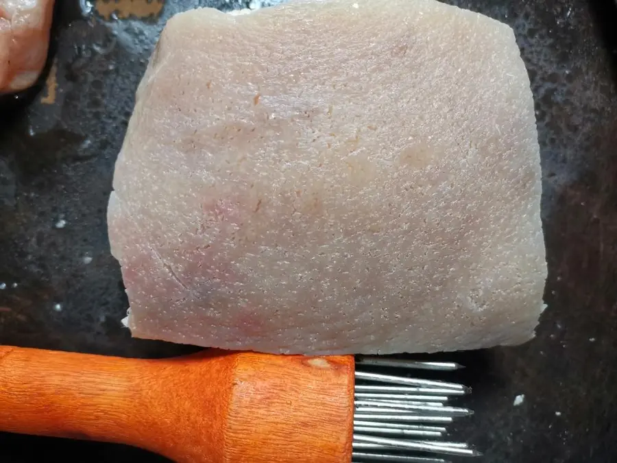 Deep-fried button meat (puff pastry, with crispy button and dipping sauce) step 0