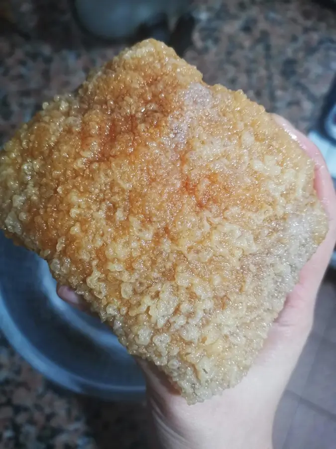 Deep-fried button meat (puff pastry, with crispy button and dipping sauce) step 0