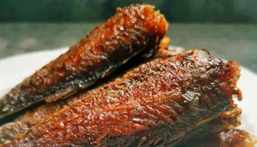 Old Shanghai flavor -- crispy yellow croaker with honey sauce