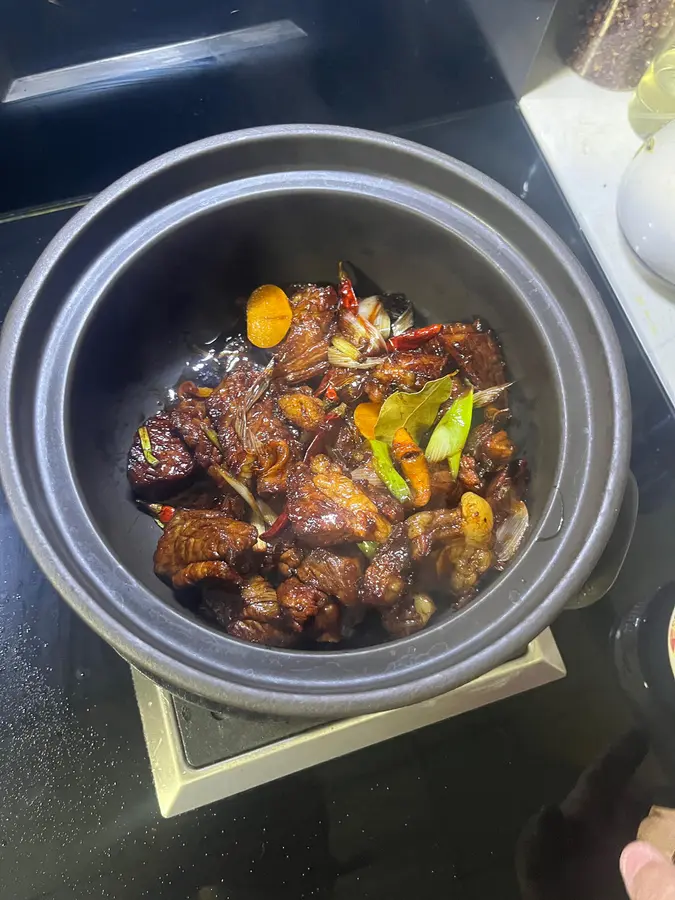 I can eat three bowls of rice with this stewed beef brisket with tomatoes! step 0