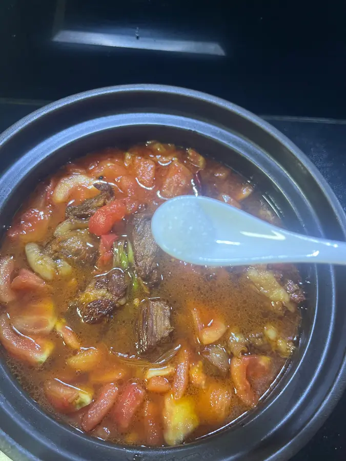 I can eat three bowls of rice with this stewed beef brisket with tomatoes! step 0