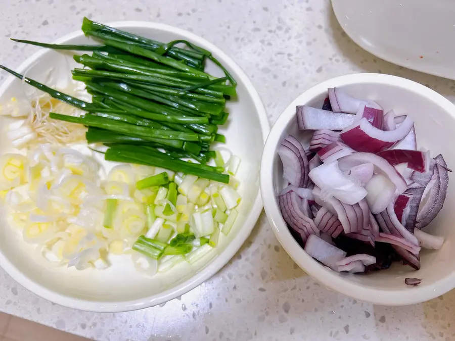 The most fragrant stewed chicken in scallion oil ever step 0