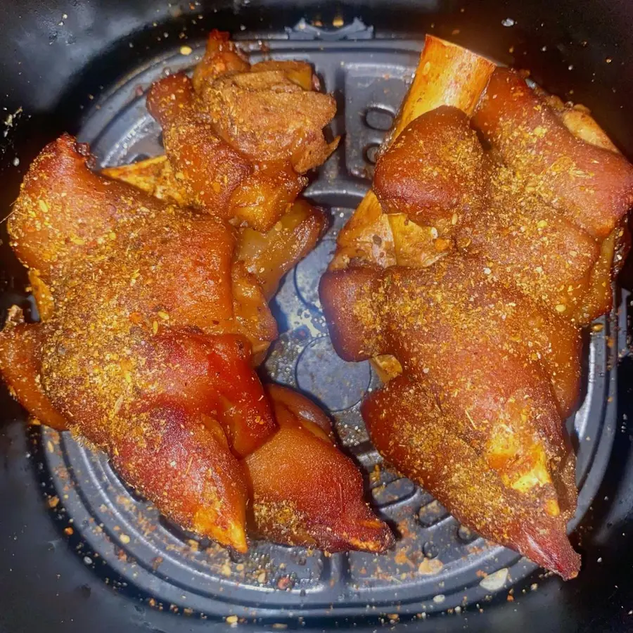 Air fryer roasted pig's trotters