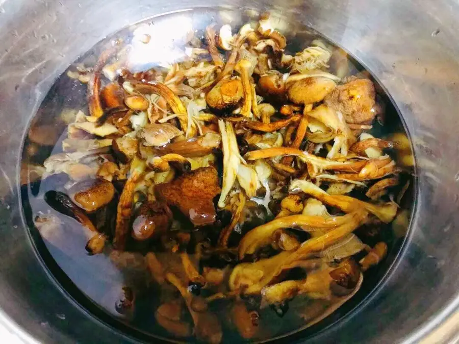 Northeast banquet dish ~ chicken stewed mushrooms step 0