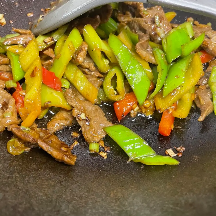 Home-style stir-fried beef (tender and smooth) step 0