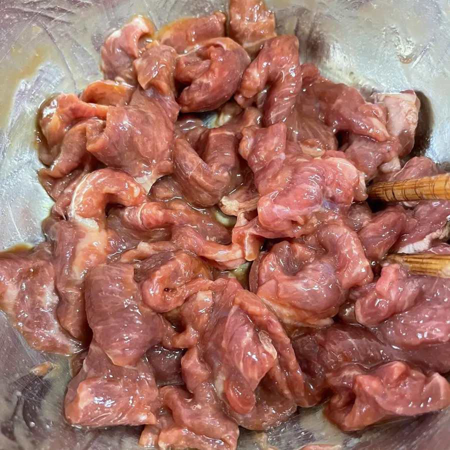 Home-style stir-fried beef (tender and smooth) step 0