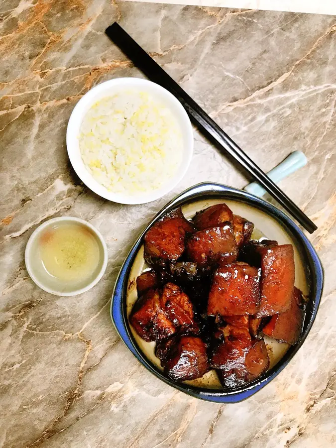 Fragrant and glutinous, super authentic Zhao's home-style braised pork step 0