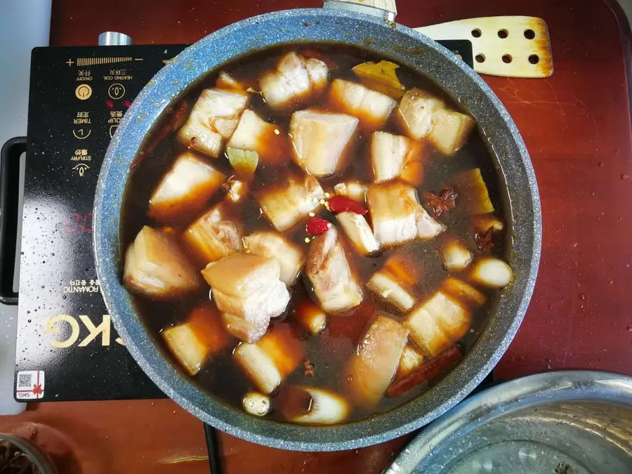 Fragrant and glutinous, super authentic Zhao's home-style braised pork step 0