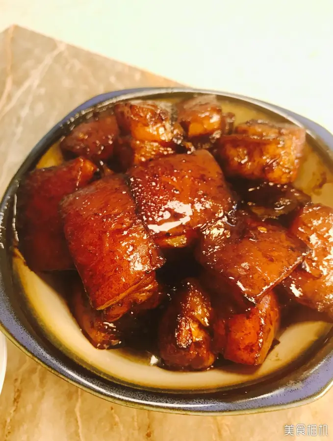 Fragrant and glutinous, super authentic Zhao's home-style braised pork step 0