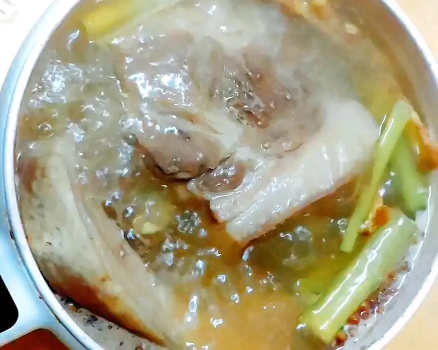 Simple, easy-to-make, fragrant but not greasy white meat with garlic (boiled pork) step 0