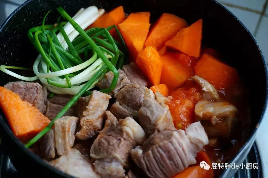 Beef brisket stew with tomato (fragrant) step 0