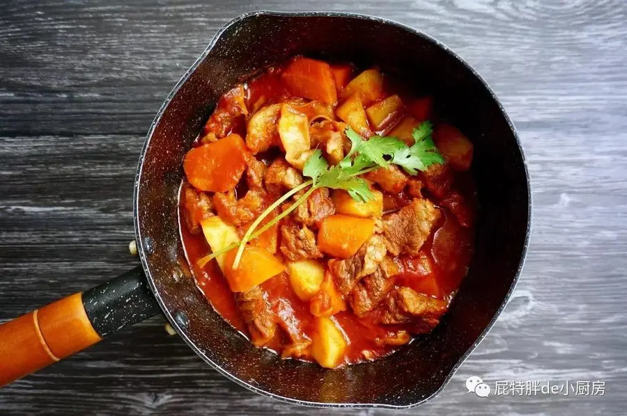 Beef brisket stew with tomato (fragrant)