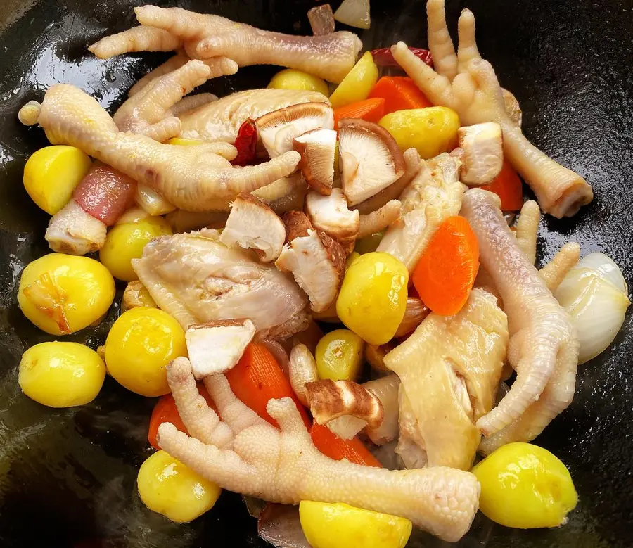 Homemade chicken feet claypot step 0